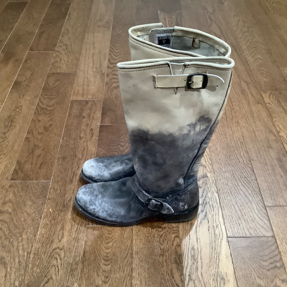 Two-Tone Frye Boots - Picture 5 of 6